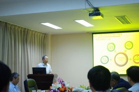 孙军教授做工作报告